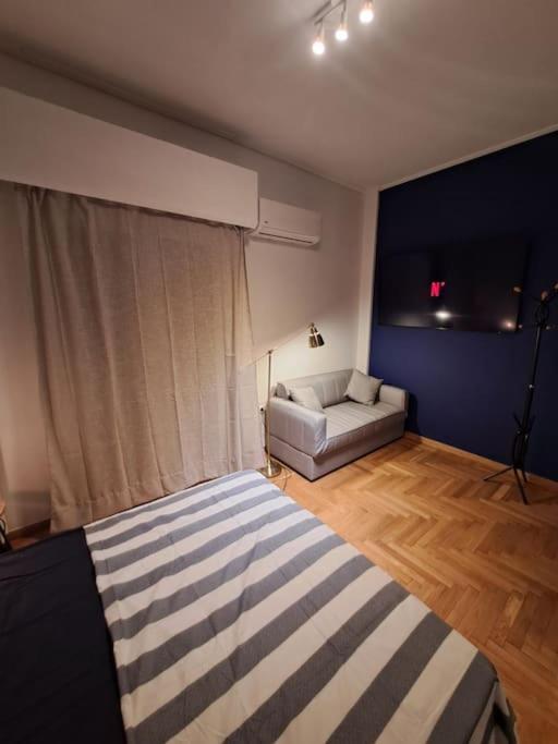 Chic Comfort: Where Cozy Meets Professional Афіни Екстер'єр фото